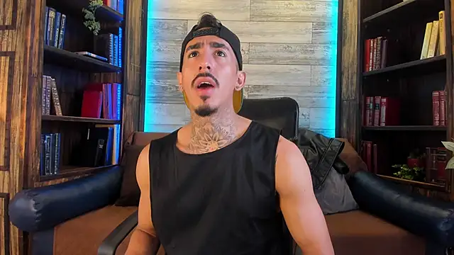 Donovan Desmond online show from November 24, 2025, 8:19 pm