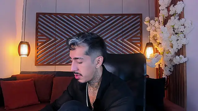 Snapshot of Donovan_Desmond chatting on February 15, 2026, 8:46 am Donovan Desmond online show from February 15, 2026, 8:46 am