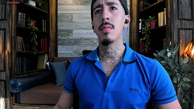 Snapshot of Donovan_Desmond chatting on May 29, 2026, 9:02 pm Donovan Desmond online show from May 29, 2026, 9:02 pm
