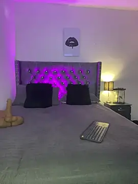 sofii escobar online show from October 1, 2025, 3:34 am