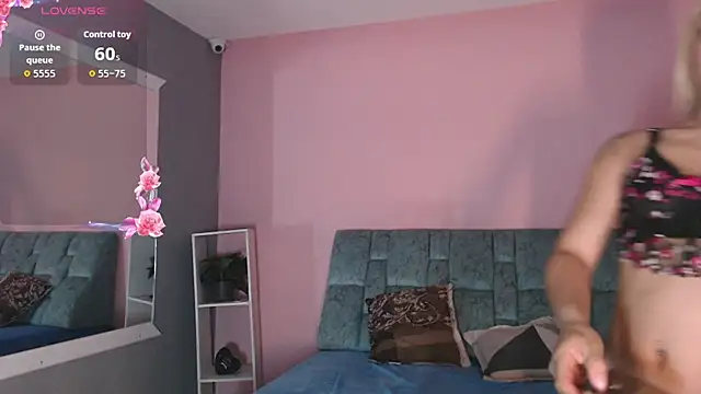 Snapshot of Camila_Russoo chatting on February 13, 2026, 7:54 pm Camila Russoo online show from February 13, 2026, 7:54 pm