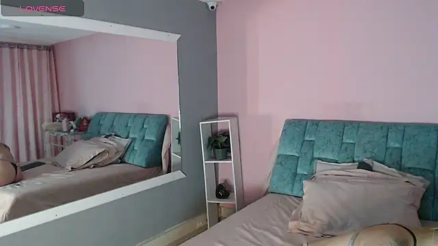 Snapshot of Camila_Russoo chatting on February 24, 2026, 7:01 pm Camila Russoo online show from February 24, 2026, 7:01 pm