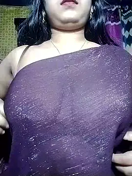 Snapshot of Hot-Hot chatting on January 9, 2026, 4:32 pm Hot-Hot online show from January 9, 2026, 4:32 pm