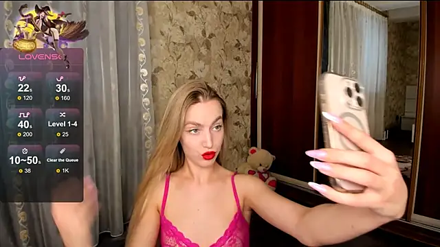 mishapallmer online show from November 28, 2025, 9:56 am