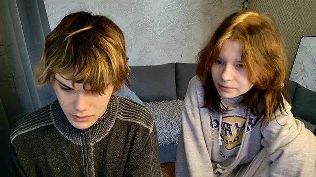 Snapshot of Bonnie_And_C1yde chatting on April 29, 2026, 5:11 am Bonnie And C1yde online show from April 29, 2026, 5:11 am