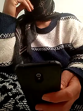 ezgi2545 online show from November 22, 2025, 4:06 pm