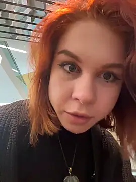 Snapshot of RosieSecret chatting on October 2, 2025, 7:04 am RosieSecret online show from October 2, 2025, 7:04 am