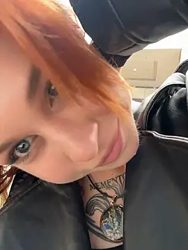 Snapshot of RosieSecret chatting on October 12, 2025, 8:13 am RosieSecret online show from October 12, 2025, 8:13 am