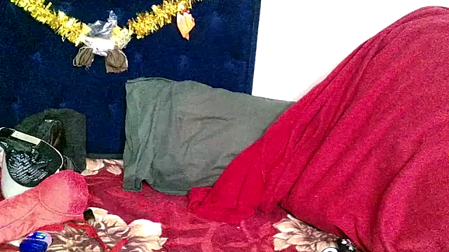 BUNNYCHOWX28 online show from January 7, 2026, 6:21 pm