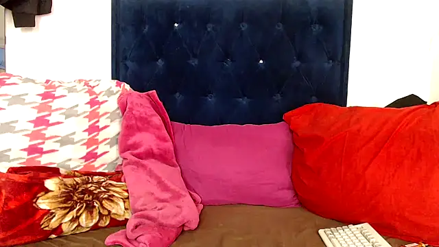 Snapshot of BUNNYCHOWX28 chatting on March 12, 2026, 12:11 pm BUNNYCHOWX28 online show from March 12, 2026, 12:11 pm