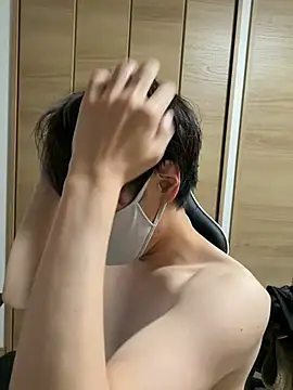 jiji9253 online show from April 9, 2026, 12:54 pm