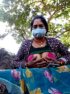 Snapshot of Kiran12xxx chatting on November 7, 2025, 4:34 am Kiran12xxx online show from November 7, 2025, 4:34 am