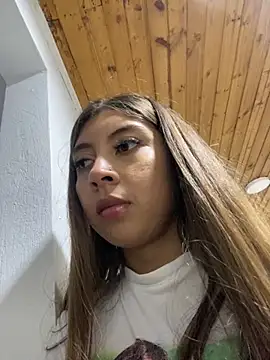 Snapshot of Sara-cooper2 chatting on November 2, 2025, 10:45 pm Sara-cooper2 online show from November 2, 2025, 10:45 pm