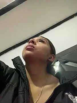 Sara-cooper2 online show from April 2, 2026, 9:29 am