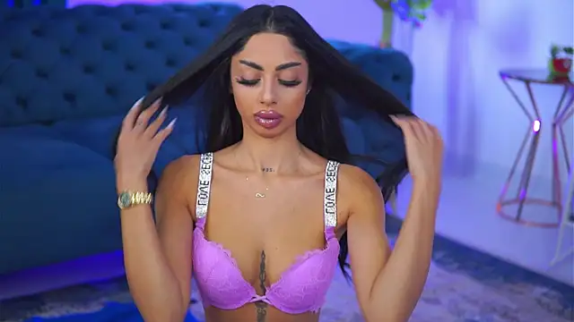 Snapshot of IsoldeVyx chatting on September 13, 2025, 3:12 pm IsoldeVyx online show from September 13, 2025, 3:12 pm