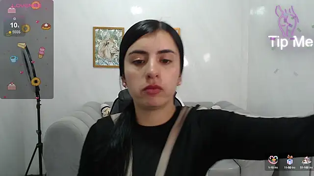 Eilyn love b online show from October 4, 2025, 1:09 pm