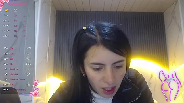 Eilyn love b online show from October 7, 2025, 12:46 pm