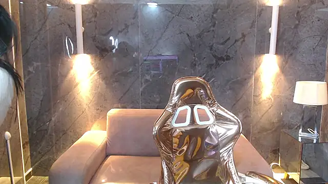 Eilyn love b online show from October 21, 2025, 12:50 pm