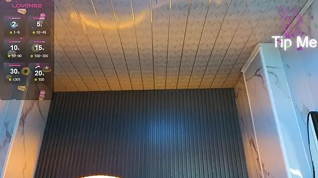 Eilyn love b online show from October 25, 2025, 12:45 pm