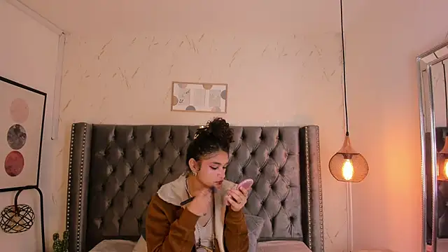 Puffy Hearts online show from September 25, 2025, 3:38 pm