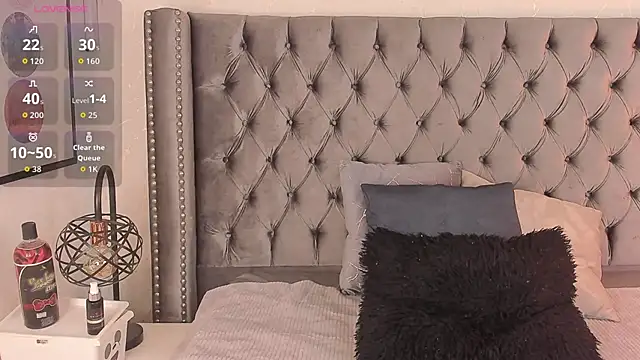 Puffy Hearts online show from October 24, 2025, 4:14 pm