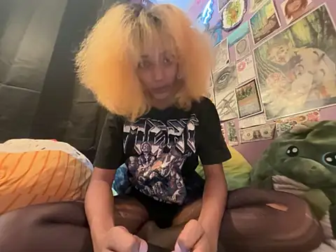 Snapshot of saidyl chatting on December 2, 2025, 10:49 pm saidyl online show from December 2, 2025, 10:49 pm