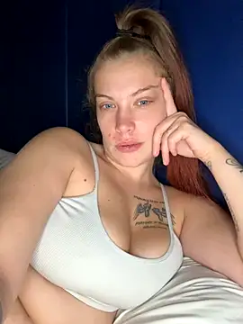 LittleRedMilf online show from September 17, 2025, 9:27 pm