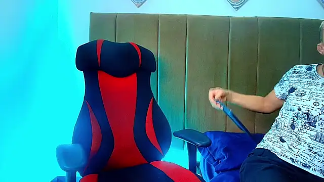 DaddyPoweer online show from September 16, 2025, 8:21 pm