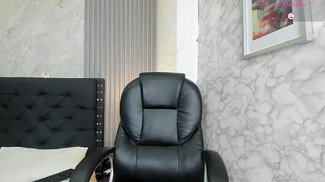 Snapshot of alicy__torres chatting on April 8, 2026, 12:16 pm alicy torres online show from April 8, 2026, 12:16 pm