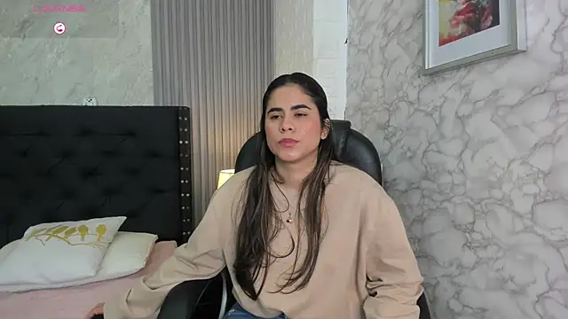 Snapshot of alicy__torres chatting on April 16, 2026, 12:39 pm alicy torres online show from April 16, 2026, 12:39 pm