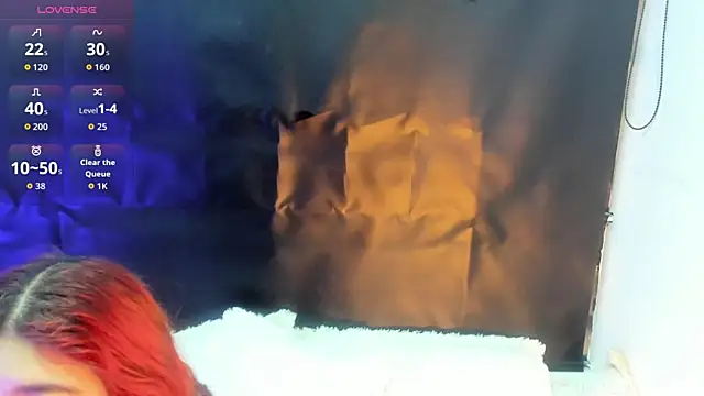 Lila Cox online show from September 25, 2025, 11:03 am