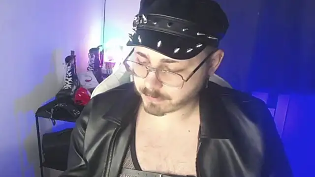 FabianKinky online show from October 10, 2025, 4:39 pm