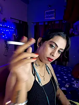 Love Beauty01 online show from March 28, 2026, 6:51 pm