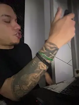 AlphaMasterXxx online show from September 29, 2025, 8:46 pm