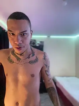 AlphaMasterXxx online show from October 22, 2025, 12:38 pm