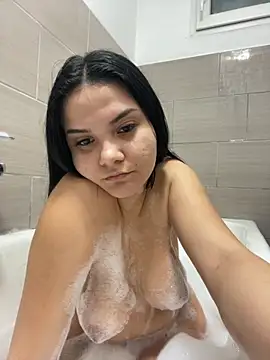 Selena y online show from November 17, 2025, 7:52 pm