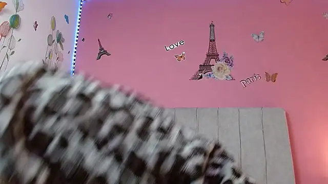 mikaela303av online show from December 14, 2025, 1:22 am