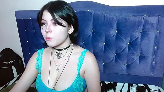 Ginebra Sensual online show from October 13, 2025, 1:00 pm