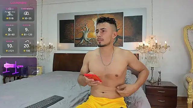 Snapshot of Valentiinoss chatting on February 20, 2026, 9:15 pm Valentiinoss online show from February 20, 2026, 9:15 pm