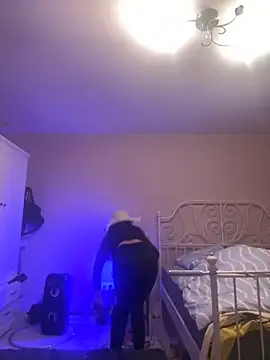 Snapshot of Lara_KissSS chatting on September 29, 2025, 6:46 pm Lara KissSS online show from September 29, 2025, 6:46 pm