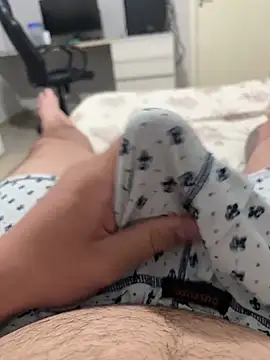 Novinho16cmz online show from October 13, 2025, 1:05 am