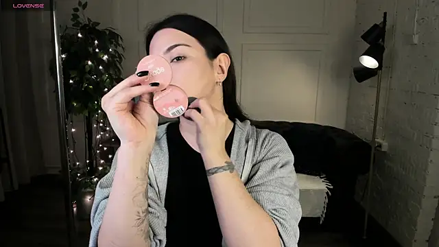 Dark Moni online show from March 27, 2026, 2:50 am