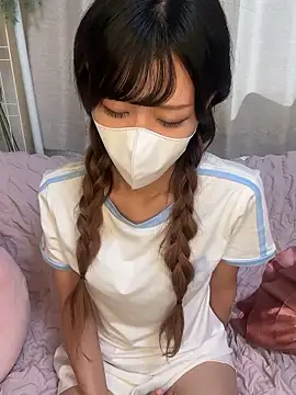 Snapshot of emiiiii1001 chatting on September 11, 2025, 5:18 am emiiiii1001 online show from September 11, 2025, 5:18 am