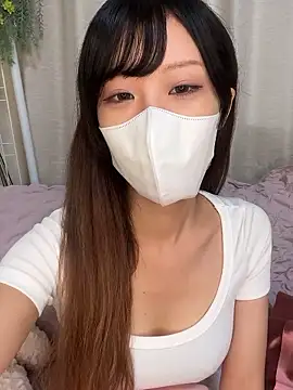 Snapshot of emiiiii1001 chatting on September 13, 2025, 1:49 am emiiiii1001 online show from September 13, 2025, 1:49 am