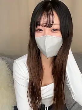 Snapshot of emiiiii1001 chatting on November 21, 2025, 2:10 am emiiiii1001 online show from November 21, 2025, 2:10 am