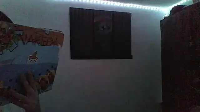 jenmarquez  online show from November 9, 2025, 7:39 am