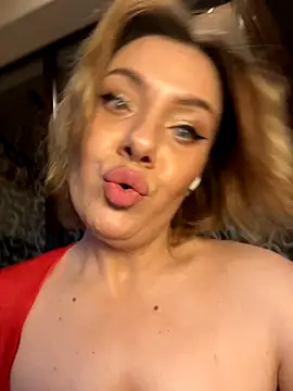 emmasweett11 online show from November 16, 2025, 2:33 pm