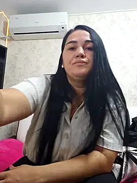 VickyDivinee online show from September 16, 2025, 7:04 pm