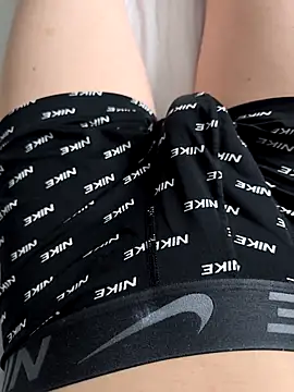 luckylover2024 online show from December 23, 2025, 9:07 am