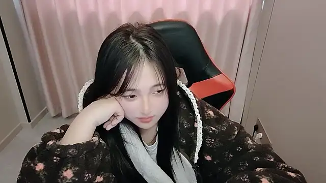 Snapshot of xxz98 chatting on April 11, 2026, 7:45 am xxz98 online show from April 11, 2026, 7:45 am